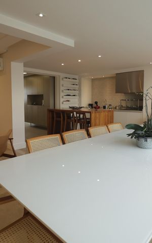 Apartamento à venda com 189m², 4 quartos e 3 vagasSala