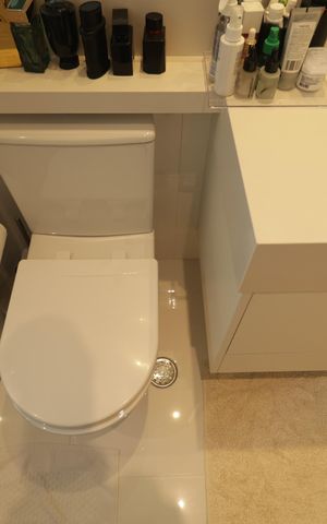 Apartamento à venda com 189m², 4 quartos e 3 vagasBanheiro da Suíte 2