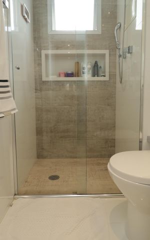 Apartamento à venda com 189m², 4 quartos e 3 vagasBanheiro da Suíte 2