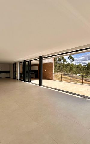 Casa de condomínio à venda com 504m², 4 quartos e 4 vagas