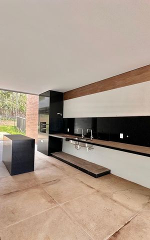 Casa de condomínio à venda com 504m², 4 quartos e 4 vagas