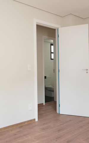 Apartamento à venda com 170m², 3 quartos e 3 vagas Apartamento à venda com 170m², 3 quartos e 3 vagasSuíte
