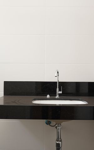 Apartamento à venda com 170m², 3 quartos e 3 vagas Apartamento à venda com 170m², 3 quartos e 3 vagasBanheiro da Suíte