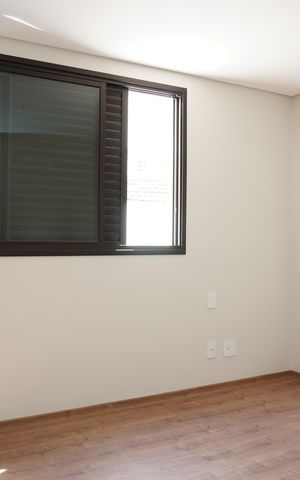 Apartamento à venda com 170m², 3 quartos e 3 vagas Apartamento à venda com 170m², 3 quartos e 3 vagasSuíte