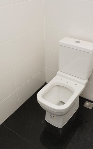 Apartamento à venda com 170m², 3 quartos e 3 vagas Apartamento à venda com 170m², 3 quartos e 3 vagasBanheiro da Suíte