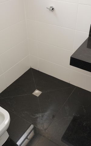 Apartamento à venda com 170m², 3 quartos e 3 vagas Apartamento à venda com 170m², 3 quartos e 3 vagasBanheiro da Suíte