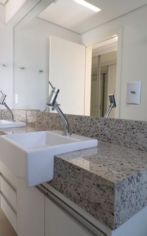Apartamento para alugar com 175m², 4 quartos e 3 vagasBanheiro do Quarto 1