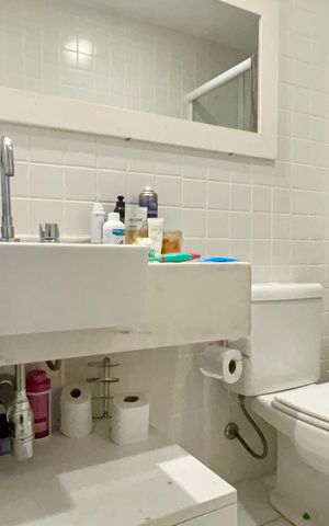 Apartamento para alugar com 60m², 2 quartos e 1 vaga Apartamento para alugar com 60m², 2 quartos e 1 vagaBanheiro da Suíte