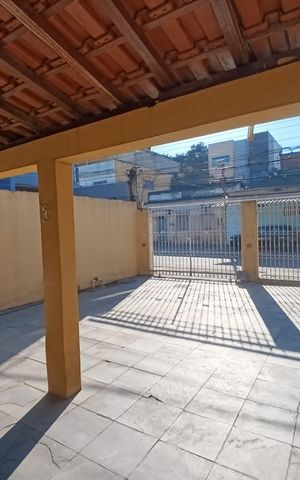 Casa para alugar com 200m², 2 quartos e 4 vagas Casa para alugar com 200m², 2 quartos e 4 vagasGaragem