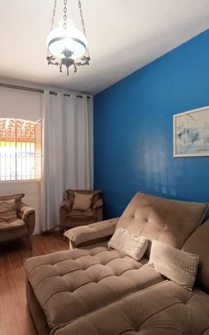 Casa para alugar com 200m², 2 quartos e 4 vagas Casa para alugar com 200m², 2 quartos e 4 vagasSala