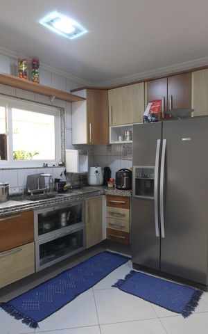 Casa de condomínio à venda com 200m², 4 quartos e 3 vagasCozinha