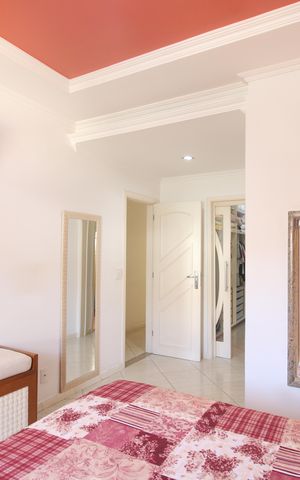 Casa de condomínio à venda com 200m², 4 quartos e 3 vagasSuíte 1