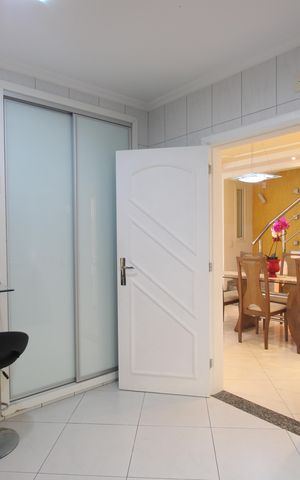 Casa de condomínio à venda com 200m², 4 quartos e 3 vagasCozinha
