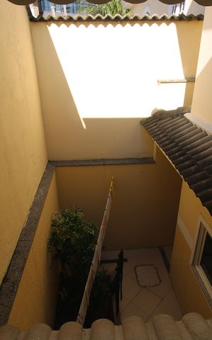 Casa de condomínio à venda com 200m², 4 quartos e 3 vagasVaranda
