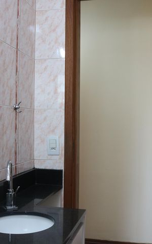 Apartamento à venda com 97m², 2 quartos e 1 vagaBanheiro 