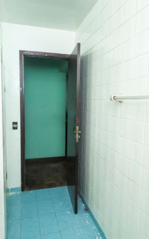 Apartamento à venda com 160m², 3 quartos e 1 vaga Apartamento à venda com 160m², 3 quartos e 1 vagaBanheiro Social