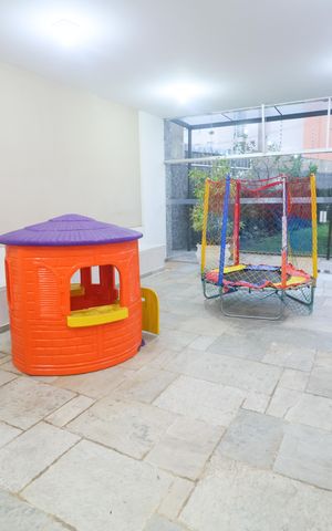 Apartamento à venda com 160m², 3 quartos e 1 vaga Apartamento à venda com 160m², 3 quartos e 1 vagaBrinquedoteca