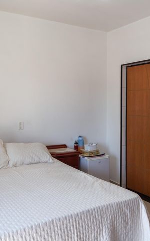 Casa à venda com 300m², 4 quartos e 2 vagasQuarto 4 suíte