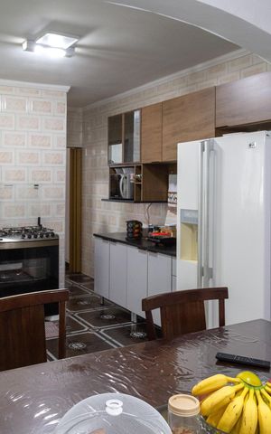 Casa à venda com 300m², 4 quartos e 2 vagasCozinha