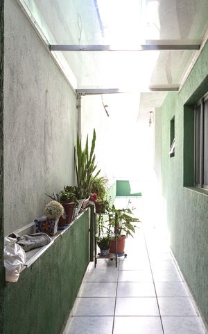 Casa à venda com 300m², 4 quartos e 2 vagasCorredor externo