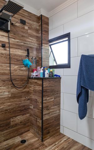 Casa à venda com 300m², 4 quartos e 2 vagasBanheiro do Quarto 4 suíte