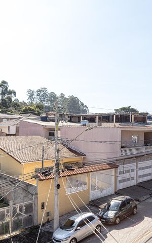 Casa à venda com 300m², 4 quartos e 2 vagasÁrea de Serviço e Gourmet - vista