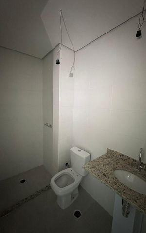 Apartamento à venda com 58m², 2 quartos e 1 vaga Apartamento à venda com 58m², 2 quartos e 1 vagaBanheiro
