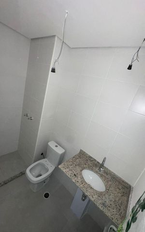Apartamento à venda com 58m², 2 quartos e 1 vaga Apartamento à venda com 58m², 2 quartos e 1 vagaBanheiro