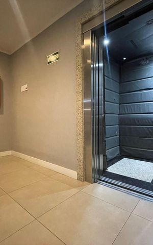 Apartamento à venda com 74m², 2 quartos e sem vagaÁrea externa