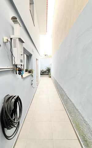 Casa à venda com 150m², 4 quartos e 2 vagas Casa à venda com 150m², 4 quartos e 2 vagasQuintal