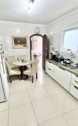 Casa à venda com 150m², 4 quartos e 2 vagas Casa à venda com 150m², 4 quartos e 2 vagasCozinha