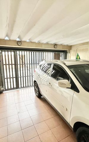 Casa à venda com 150m², 4 quartos e 2 vagas Casa à venda com 150m², 4 quartos e 2 vagasGaragem