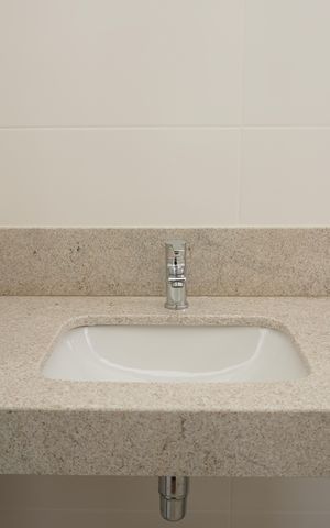 Apartamento à venda com 170m², 3 quartos e 3 vagas Apartamento à venda com 170m², 3 quartos e 3 vagasBanheiro Social