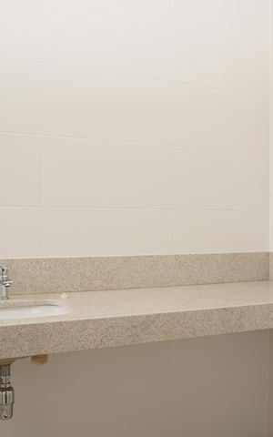 Apartamento à venda com 170m², 3 quartos e 3 vagas Apartamento à venda com 170m², 3 quartos e 3 vagasBanheiro da Suíte