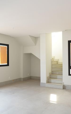 Apartamento à venda com 170m², 3 quartos e 3 vagas Apartamento à venda com 170m², 3 quartos e 3 vagasSala