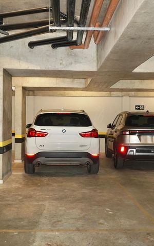 Apartamento à venda com 170m², 3 quartos e 3 vagas Apartamento à venda com 170m², 3 quartos e 3 vagasGaragem