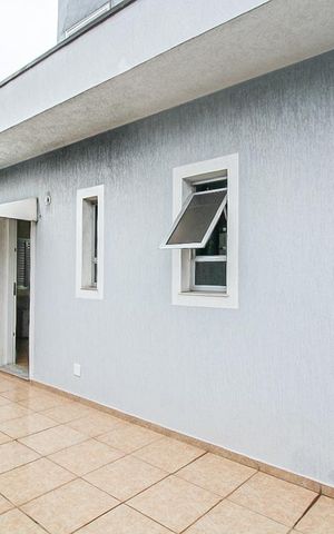 Casa à venda com 180m², 3 quartos e 5 vagas Casa à venda com 180m², 3 quartos e 5 vagasSacada