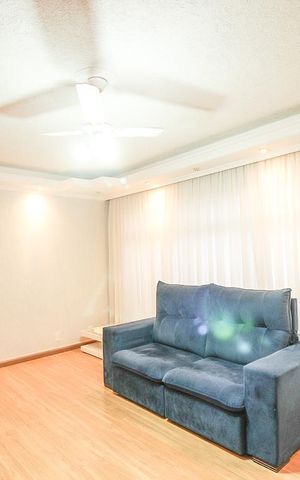 Casa à venda com 180m², 3 quartos e 5 vagas Casa à venda com 180m², 3 quartos e 5 vagasSala