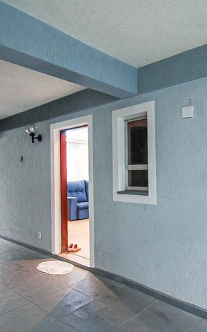 Casa à venda com 180m², 3 quartos e 5 vagas Casa à venda com 180m², 3 quartos e 5 vagasGaragem