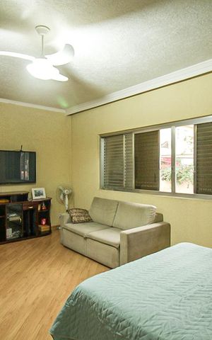 Casa à venda com 180m², 3 quartos e 5 vagas Casa à venda com 180m², 3 quartos e 5 vagasQuarto 3
