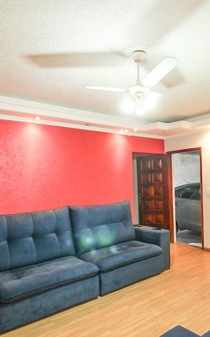Casa à venda com 180m², 3 quartos e 5 vagas Casa à venda com 180m², 3 quartos e 5 vagasSala