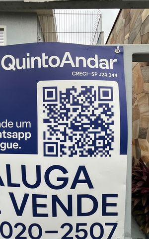 Casa à venda com 180m², 3 quartos e 5 vagas Casa à venda com 180m², 3 quartos e 5 vagasPlaquinha