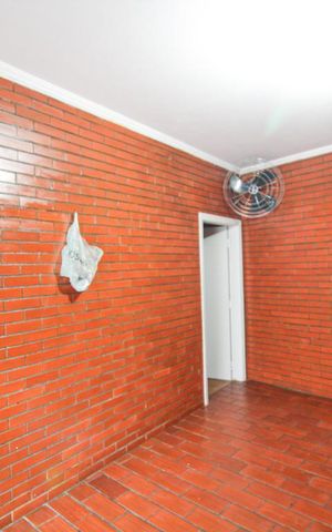 Casa à venda com 180m², 3 quartos e 5 vagas Casa à venda com 180m², 3 quartos e 5 vagasEdicula