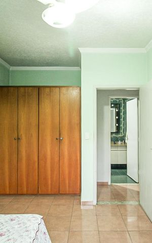 Casa à venda com 180m², 3 quartos e 5 vagas Casa à venda com 180m², 3 quartos e 5 vagasQuarto 2