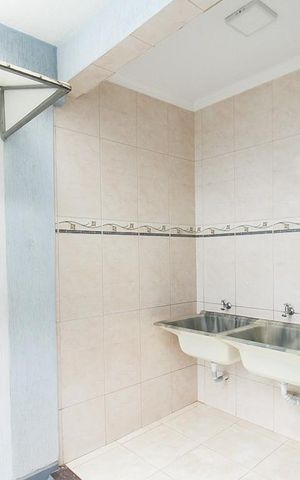 Casa à venda com 180m², 3 quartos e 5 vagas Casa à venda com 180m², 3 quartos e 5 vagasÁrea de Serviço