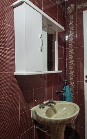 Casa à venda com 180m², 3 quartos e 5 vagas Casa à venda com 180m², 3 quartos e 5 vagasBanheiro