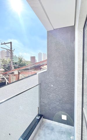 Casa à venda com 139m², 3 quartos e 2 vagas Casa à venda com 139m², 3 quartos e 2 vagasVaranda da Sala
