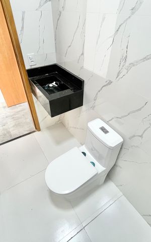 Casa à venda com 139m², 3 quartos e 2 vagas Casa à venda com 139m², 3 quartos e 2 vagasBanheiro da Suíte