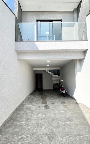 Casa à venda com 139m², 3 quartos e 2 vagas Casa à venda com 139m², 3 quartos e 2 vagasGaragem