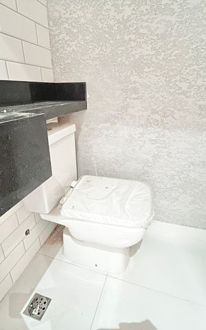 Casa à venda com 139m², 3 quartos e 2 vagas Casa à venda com 139m², 3 quartos e 2 vagasLavabo